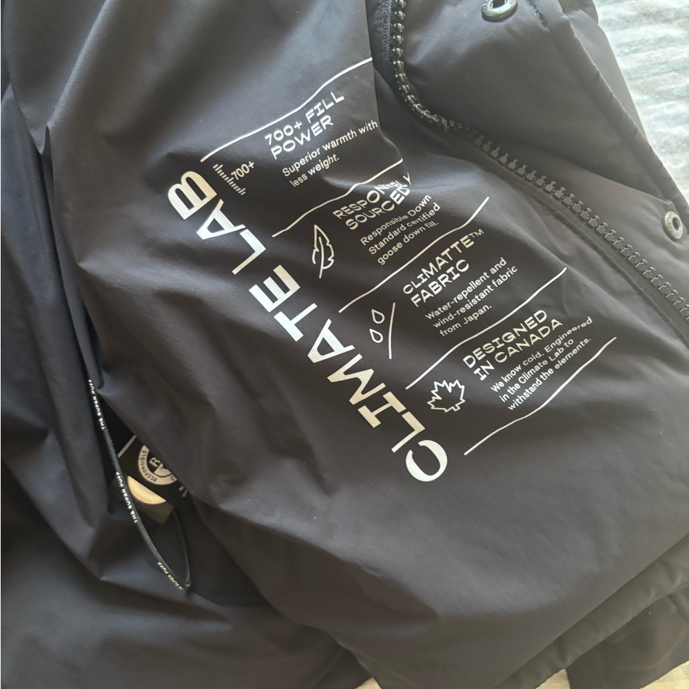 Aritzia Super Puff Supersinch Puffer jacket XS - Picture 5 of 11